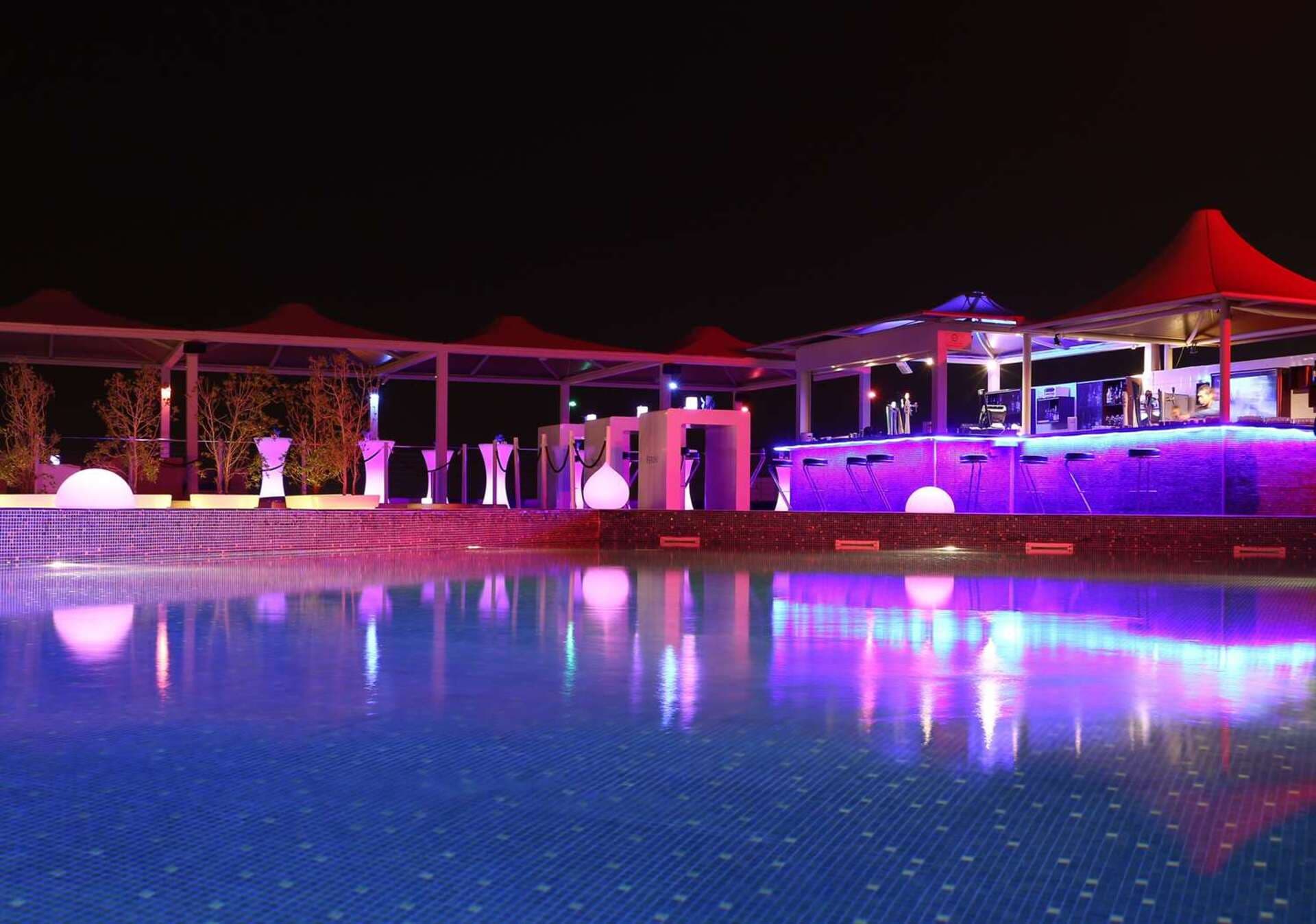 Golden Tulip Muscat — Muscat