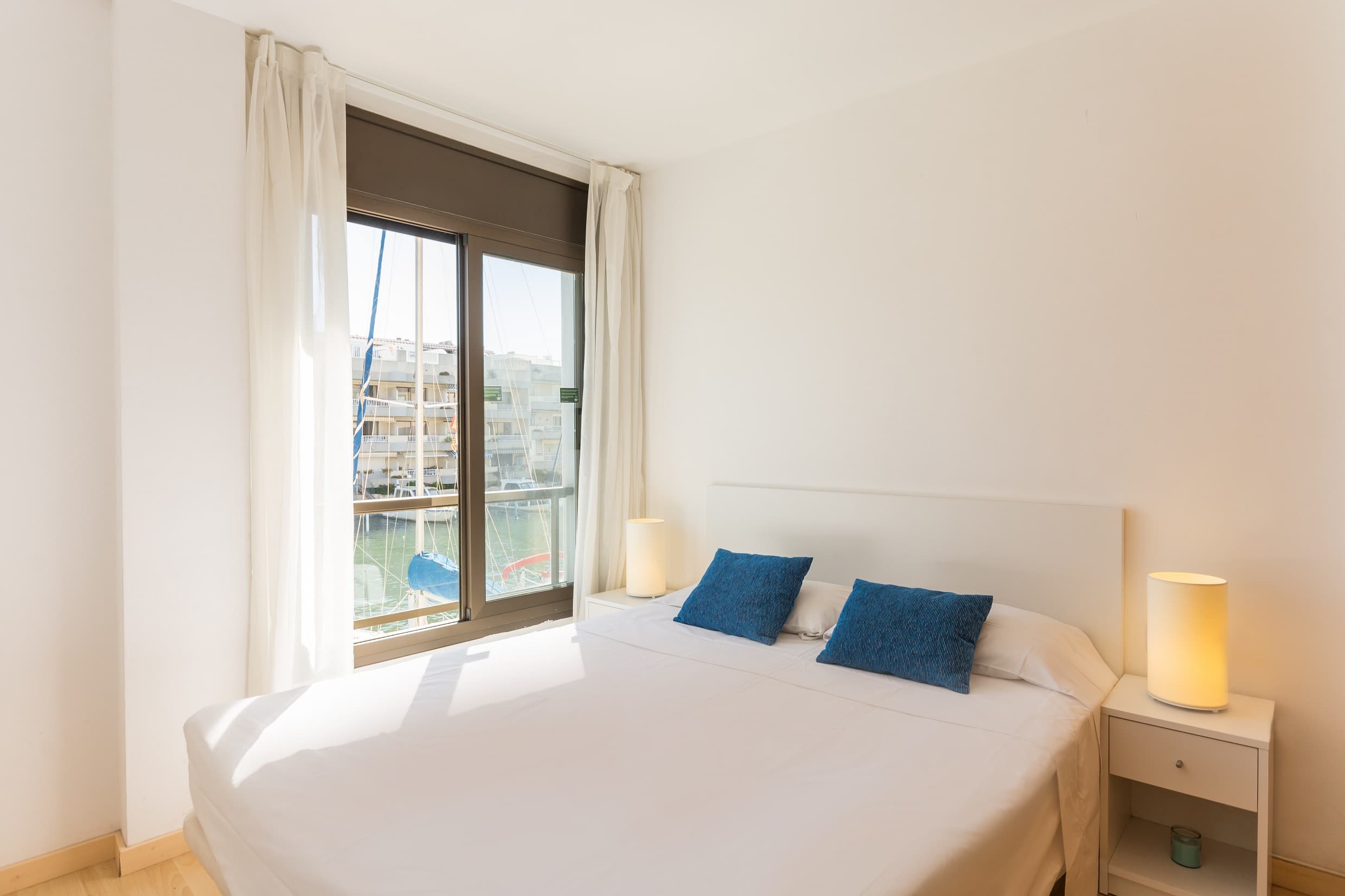 Residencia de Vacances Pierre d'Empuriabrava Marina — Roses