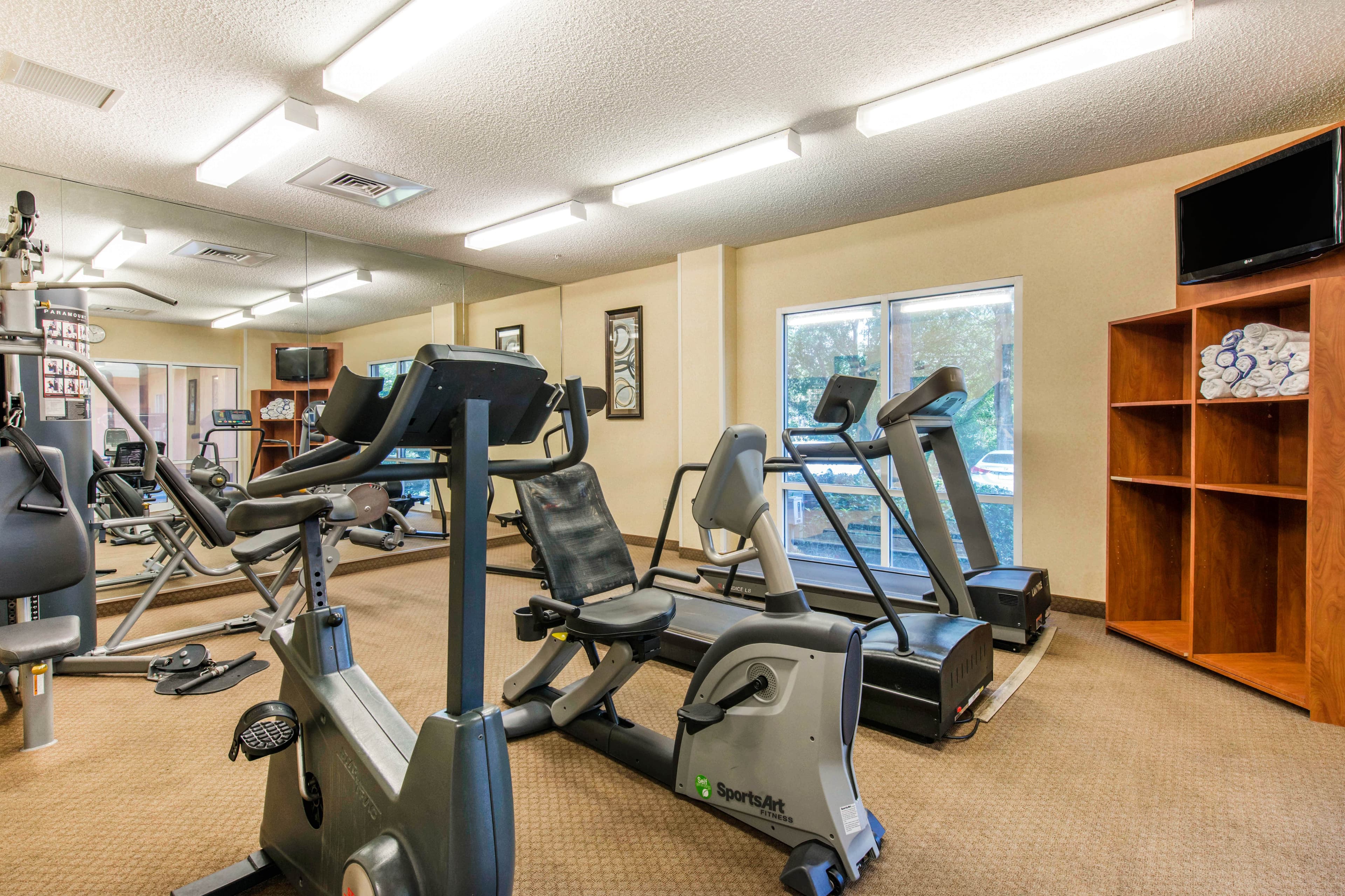 Comfort Inn & Suites Near Universal Orlando Resort-Convention Ctr. — Orlando