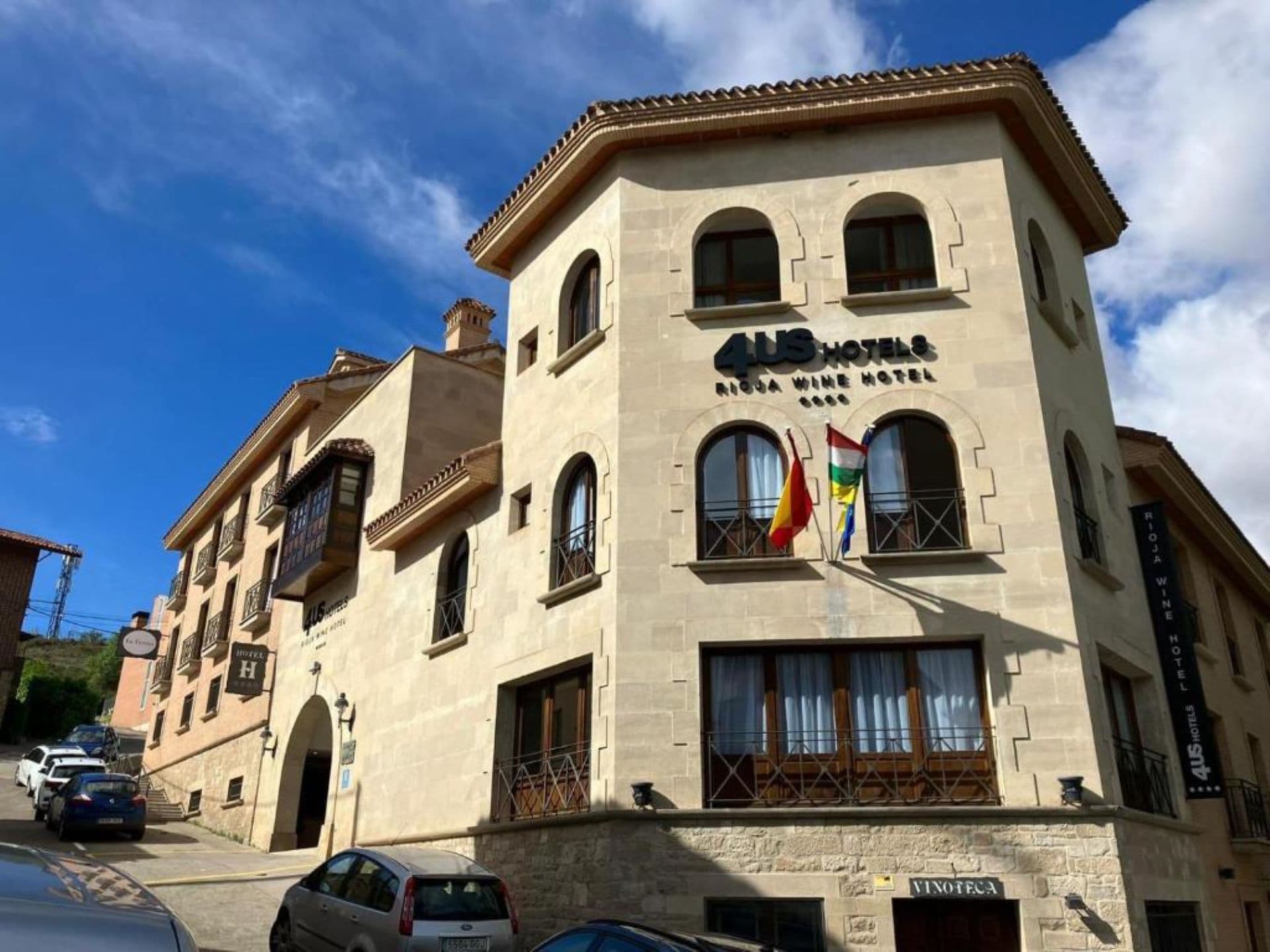 4Us Rioja Wine Hotel — Logrono