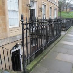 Lantern Guest House — Edinburgh