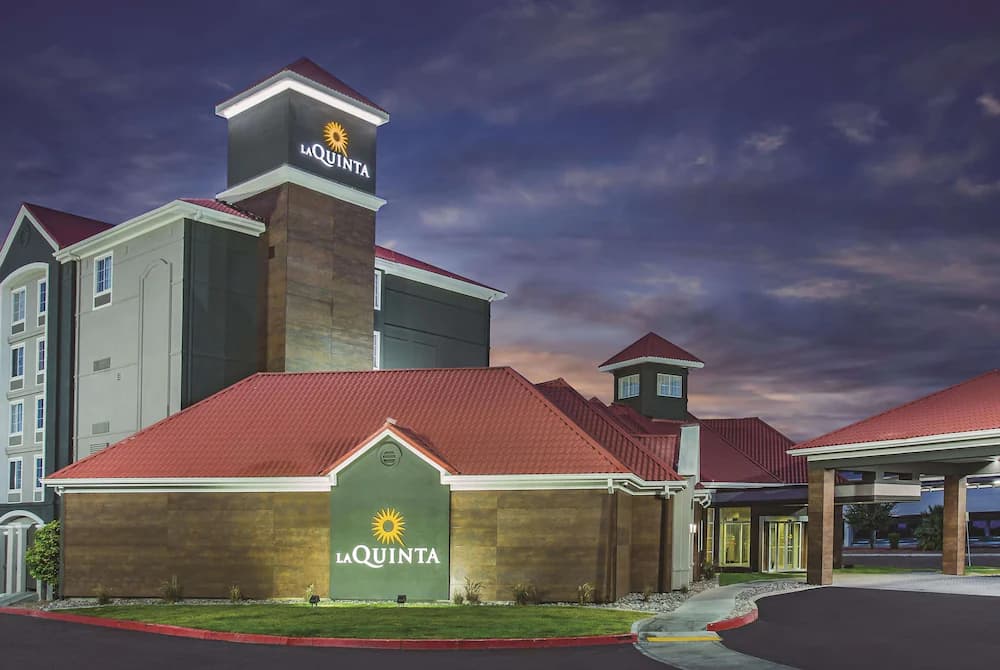 La Quinta Inn & Suites by Wyndham Las Vegas Summerlin Tech — Las Vegas