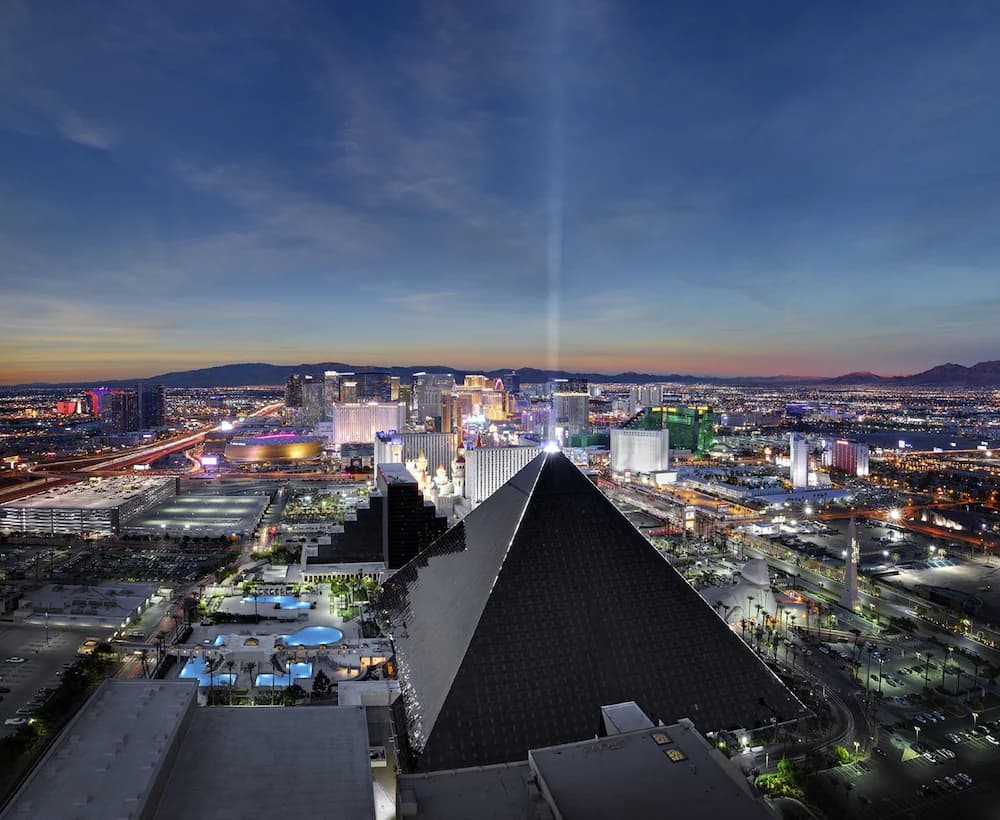 Luxor Hotel & Casino — Las Vegas