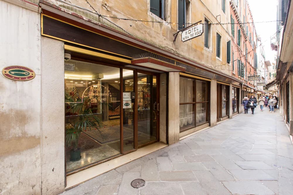 Hotel Ambassador Tre Rose — Venice