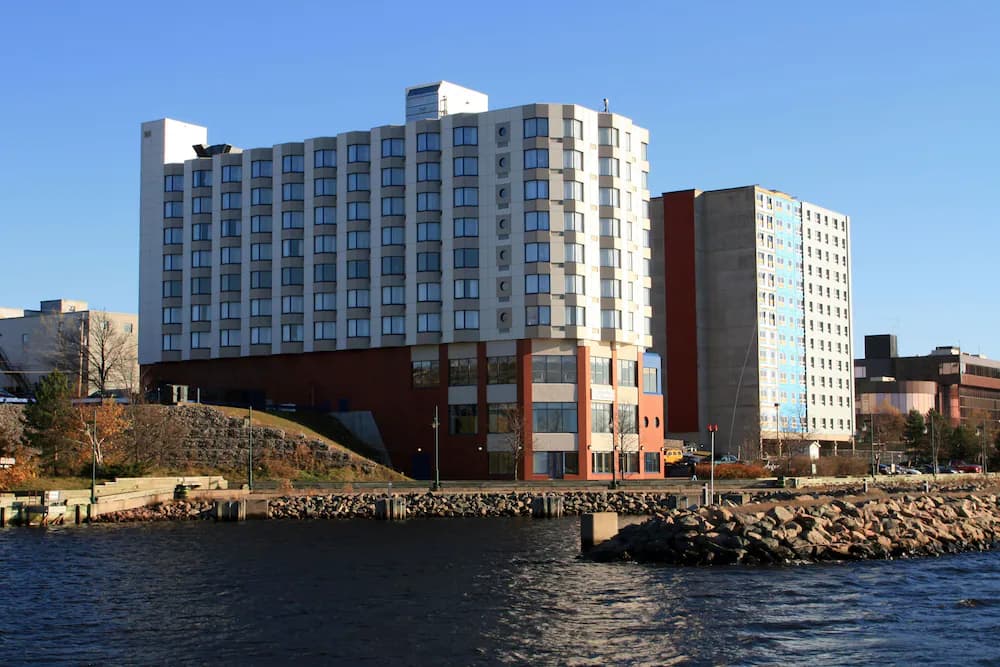Holiday Inn Sydney - Waterfront — Edwardsville