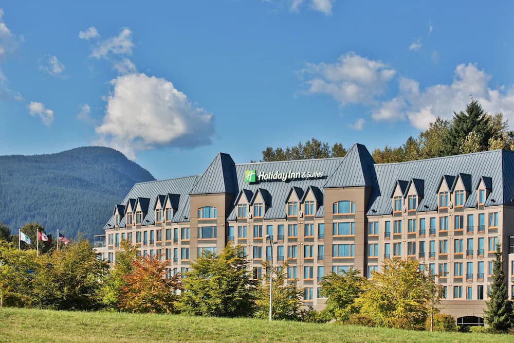 Holiday Inn & Suites North Vancouver — Vancouver