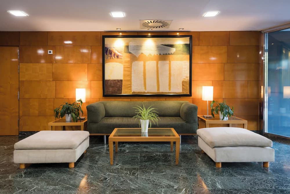 Hotel NH Ciudad de Valladolid — The Cisterniga