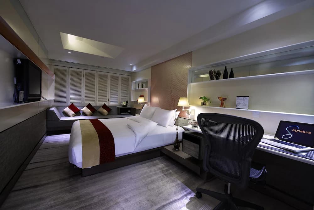 The Charterhouse Causeway Bay Hotel — Hong Kong