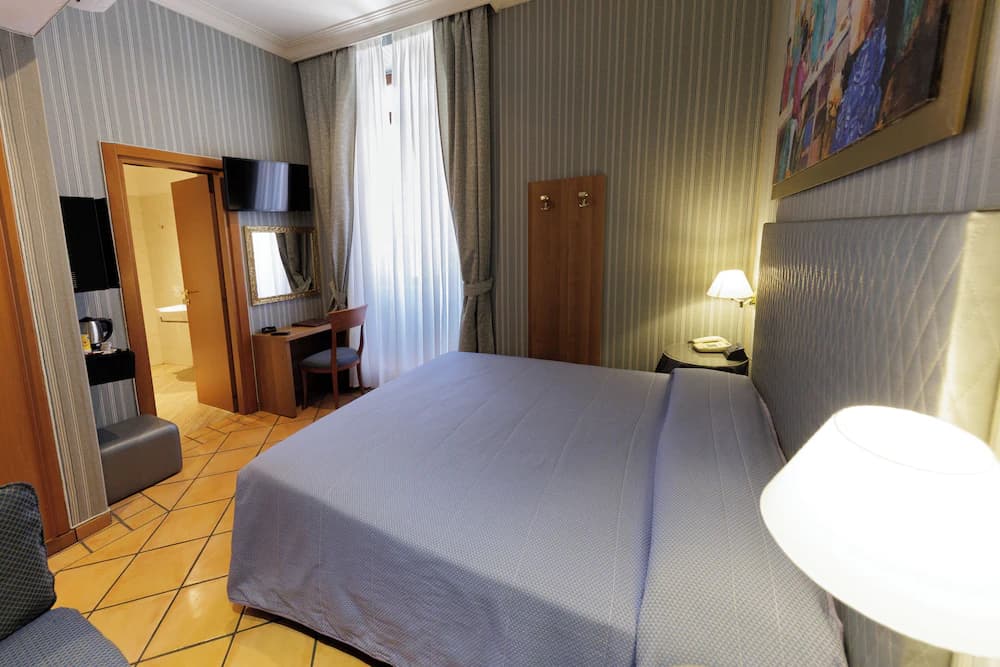 Hotel Lirico — Rome