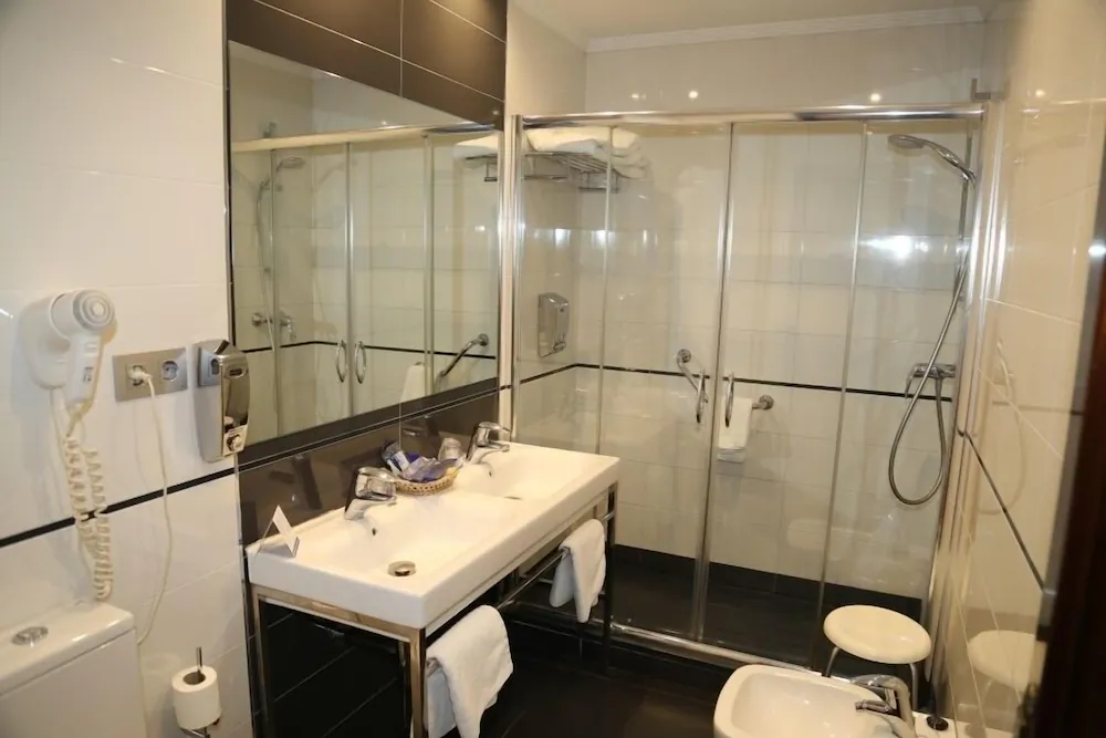 Hotel M.A Princesa Ana 4* — Granada
