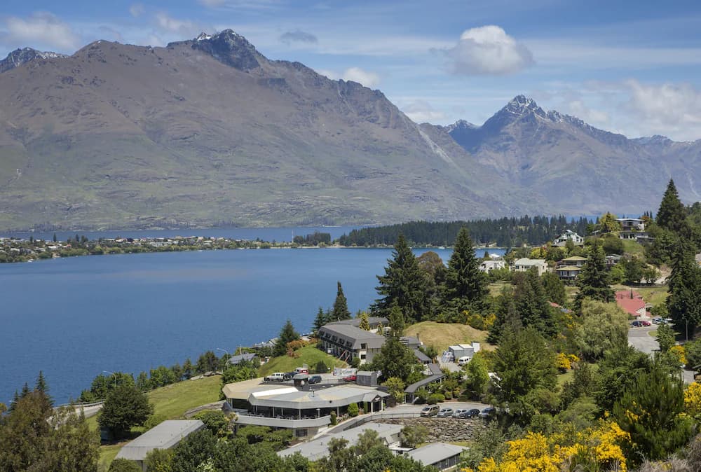 Holiday Inn Queenstown Frankton Road — Queenstown