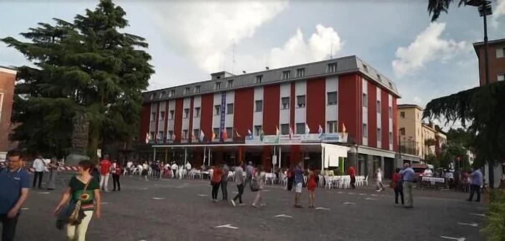 Hotel Domus — Maranello