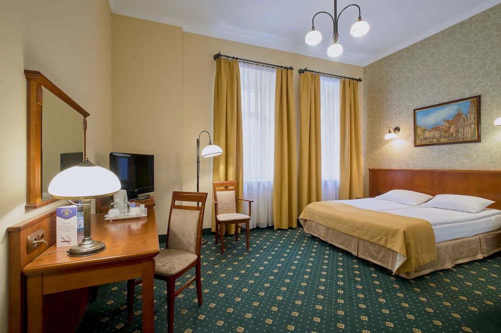 Hotel Hetman — Warsaw