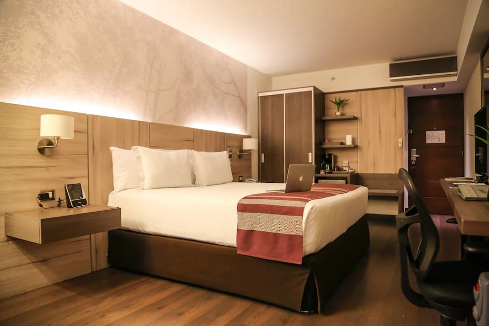Aku Hotels — Lima
