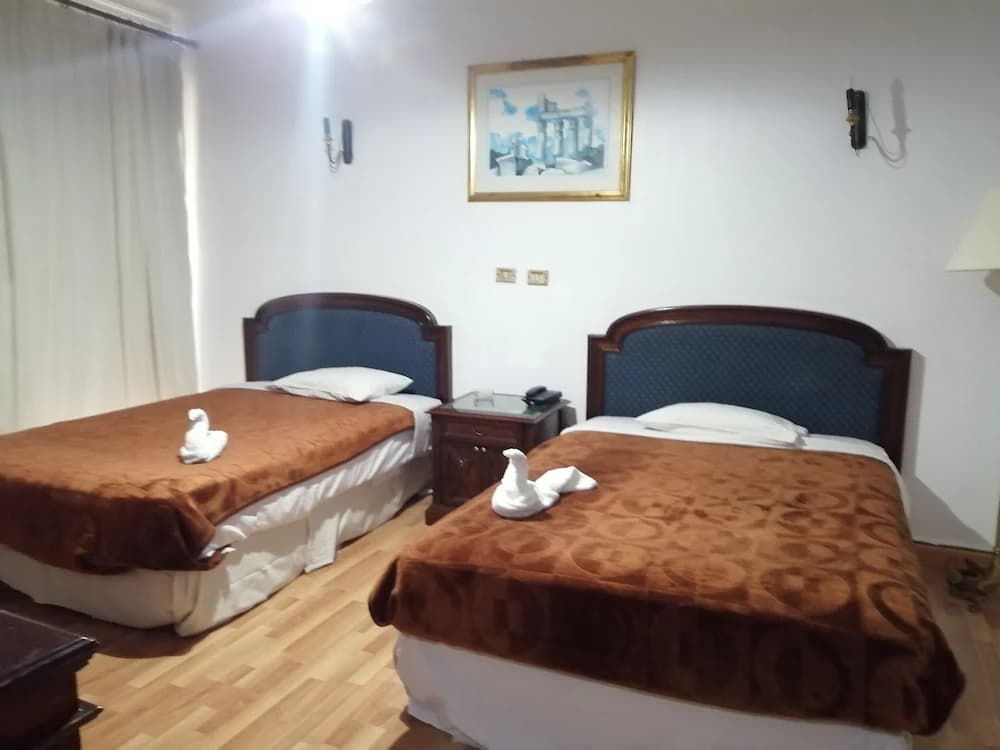 Mayorca Hotel — Cairo