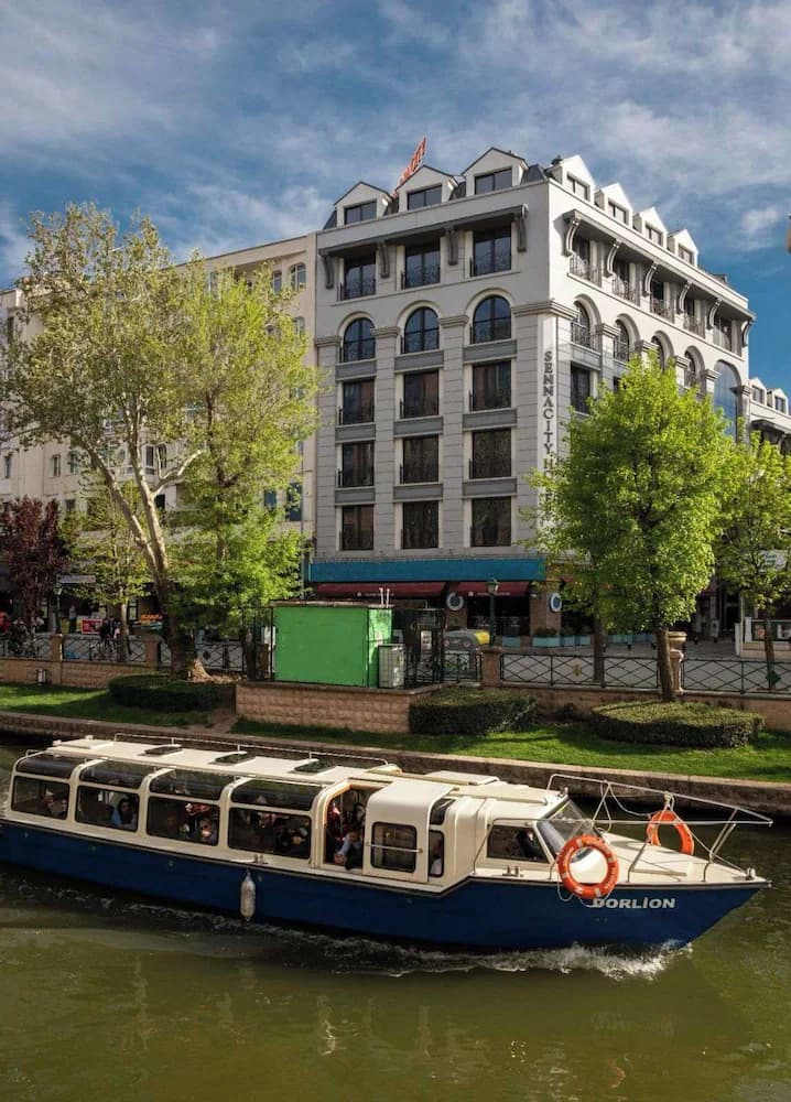 SENNACITY HOTEL — Eskisehir