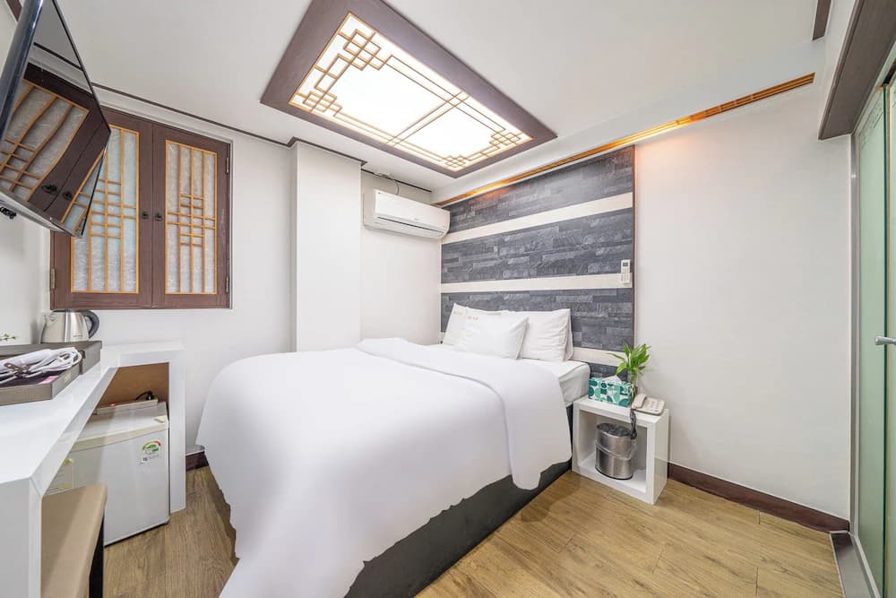 Hotel Kyoung Dong — Seoul