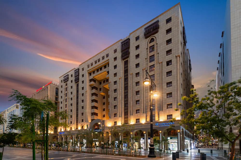 Al Shakreen Golden Tulip — Medina