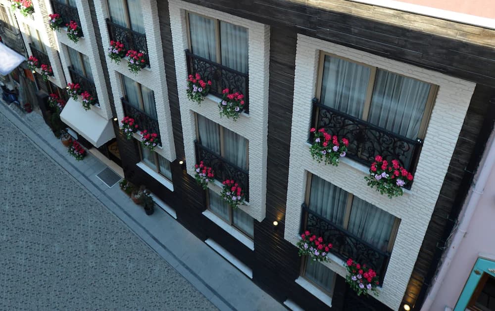 Aybar Hotel — Istanbul