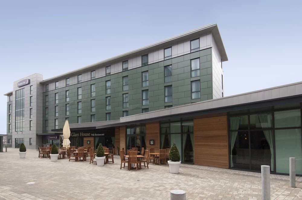 Premier Inn Barnsley Central M1 J37 — Sheffield