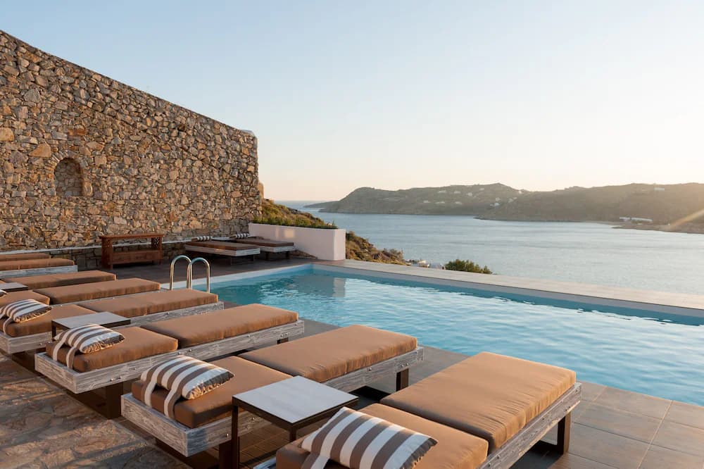 Cova Suites — Mykonos