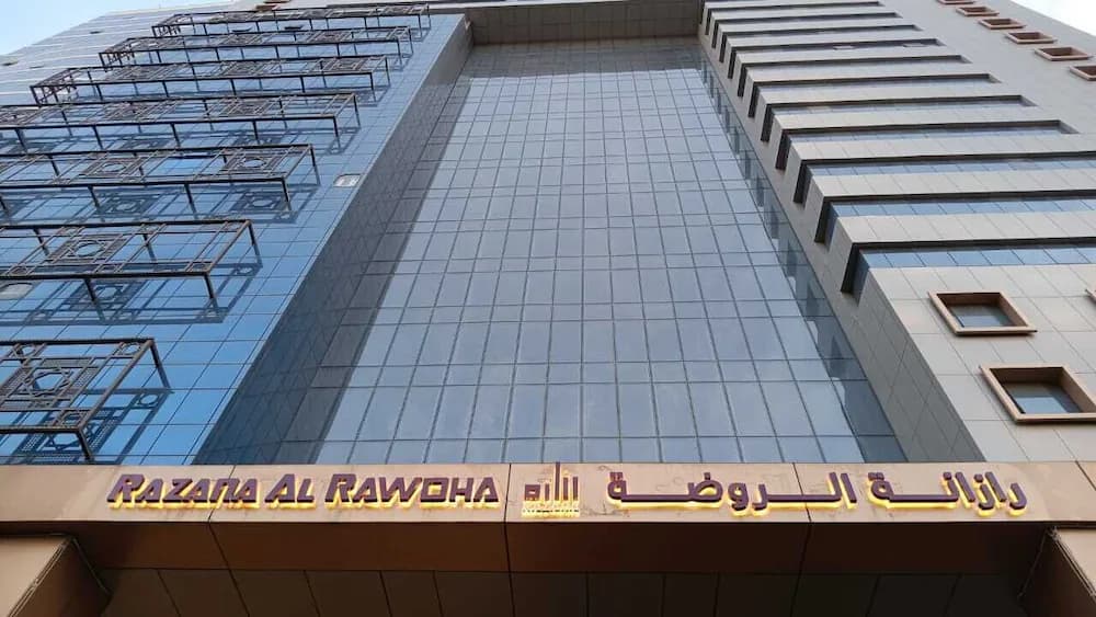 Retaj Al Rayyan — Mecca