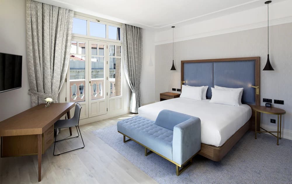 DoubleTree by Hilton Madrid - Prado — Madrid
