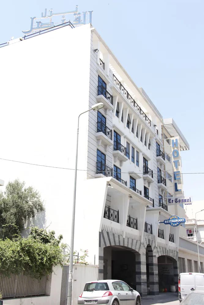 Le Consul — Tunis