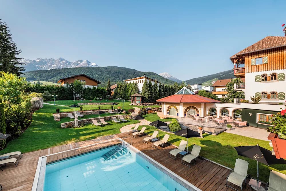 Mirabell Dolomiten Wellness Residenz — Prags - Braies
