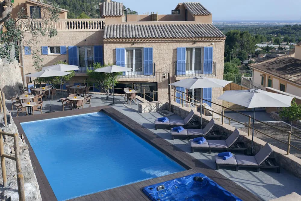 Es Corte Vell Island — Palma de Mallorca