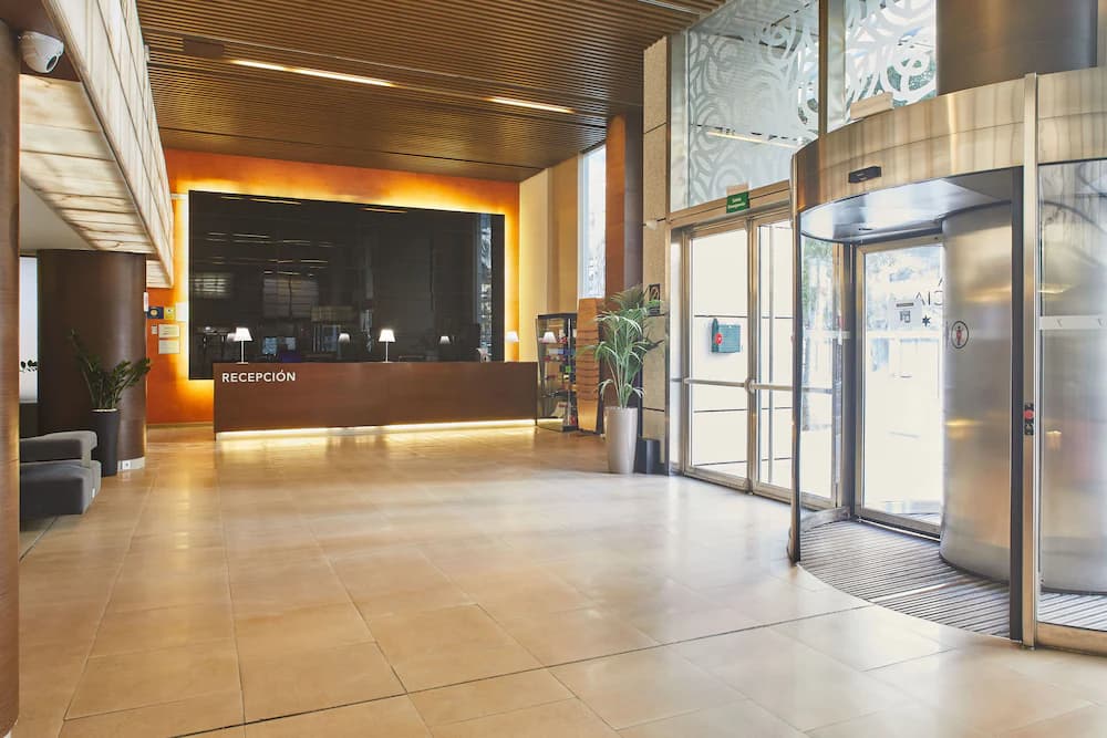 Hotel Silken Puerta Valencia — Valencia