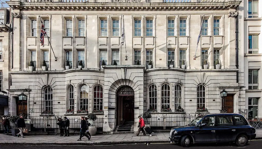 Courthouse Hotel — London