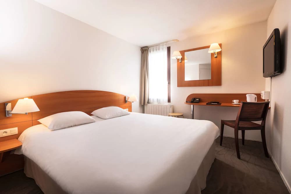 Hôtel Kyriad Caen Sud - Ifs — Mondeville