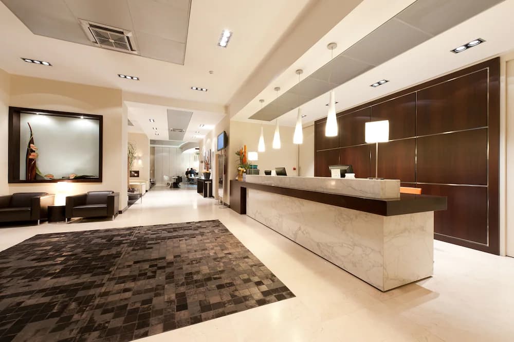 Holiday Inn Cosenza — Cosenza