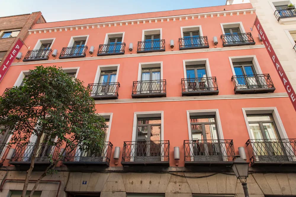Petit Palace Tres Cruces — Madrid