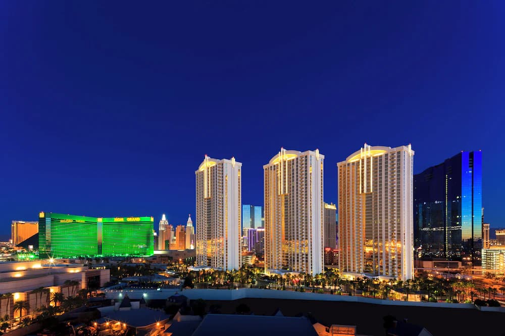 The Signature at MGM Grand — Las Vegas