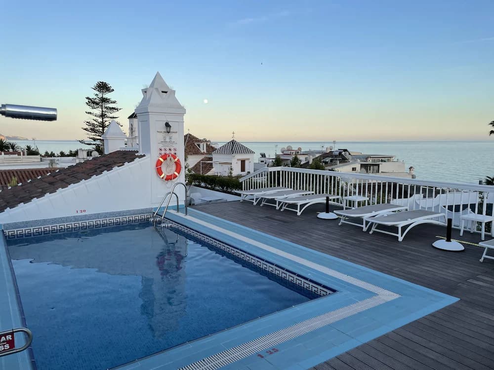 Hotel Plaza Cavana — Nerja