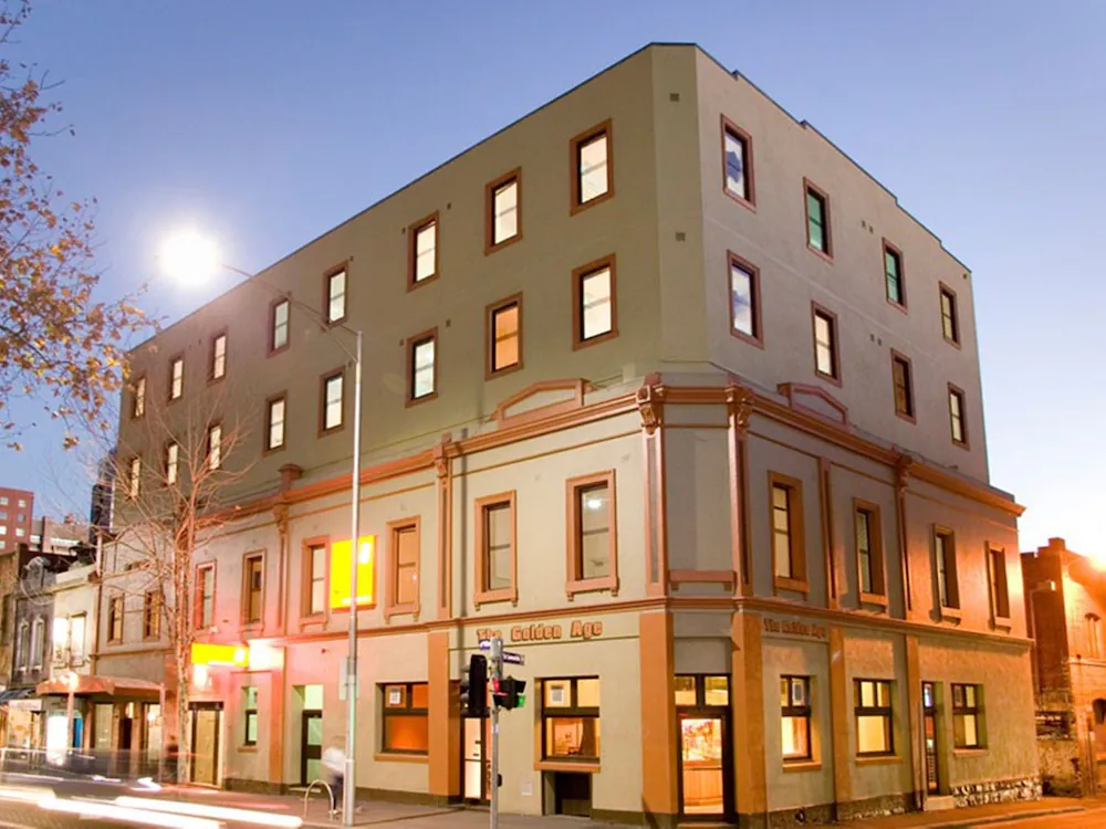 Hotel Sophia — Melbourne