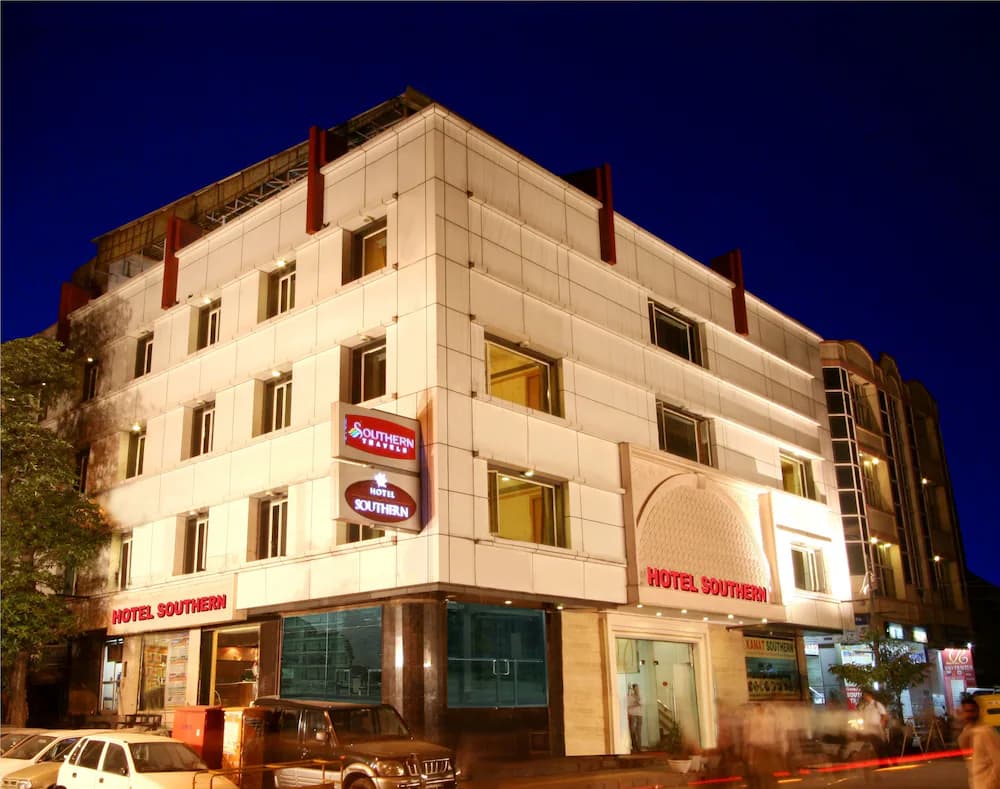 Hotel Southern — Delhi