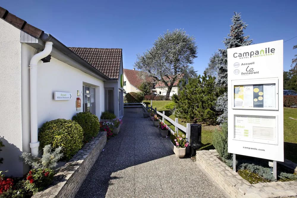 Restaurant Campanile Montbeliard - Sochaux — Valentigney