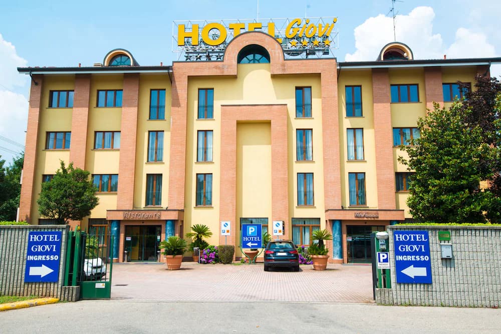 AS Motel Dei Giovi — Milan