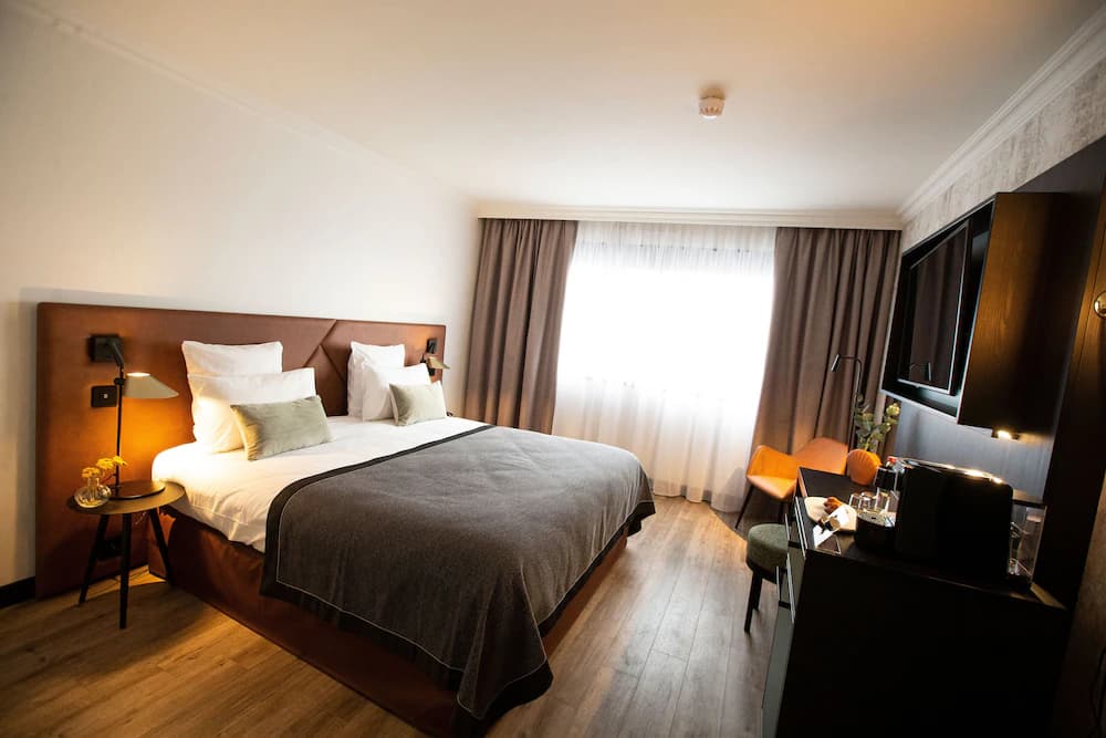 Park And Suites — Geneva