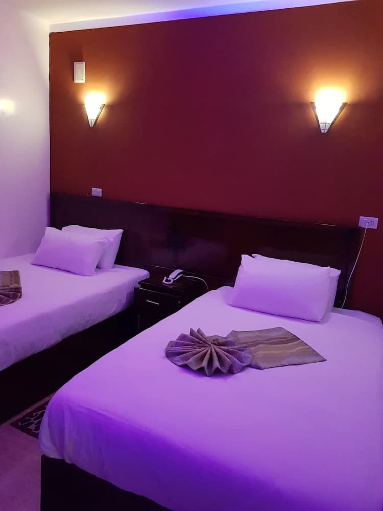 Cairo Hotel — Cairo
