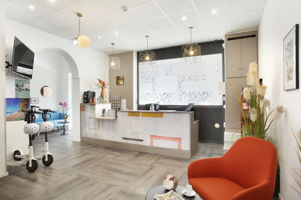 L'Alcove Hotel — Nice