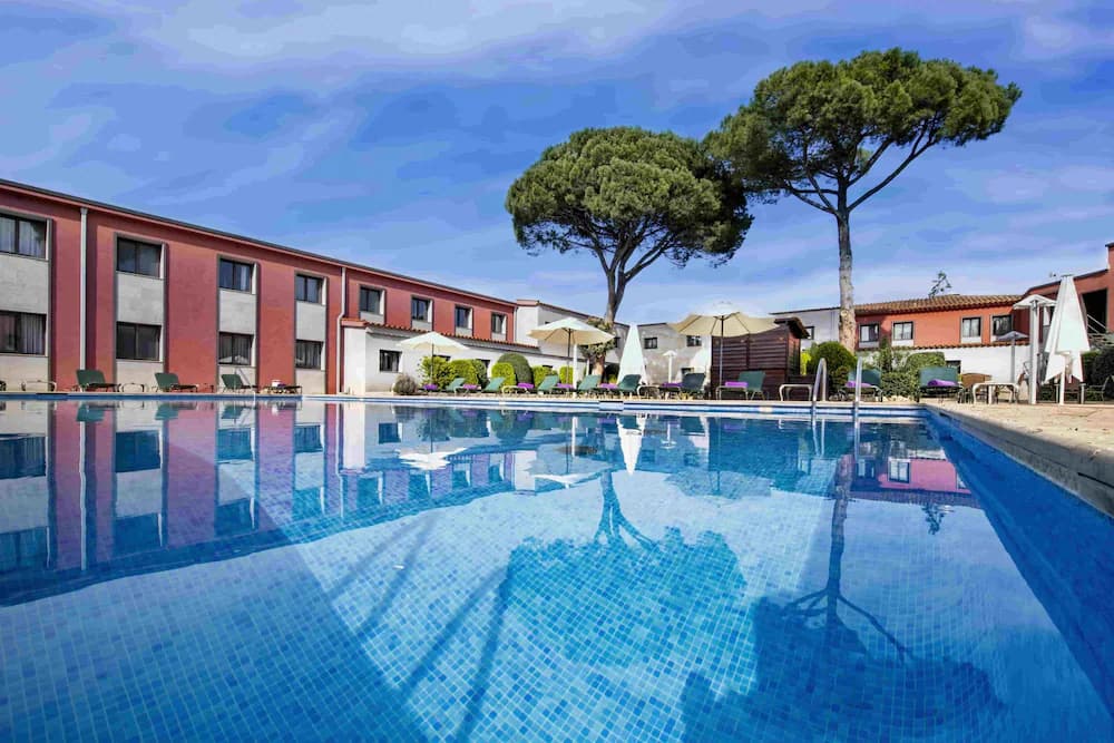 Salles Hotel Aeroport de Girona — Girona