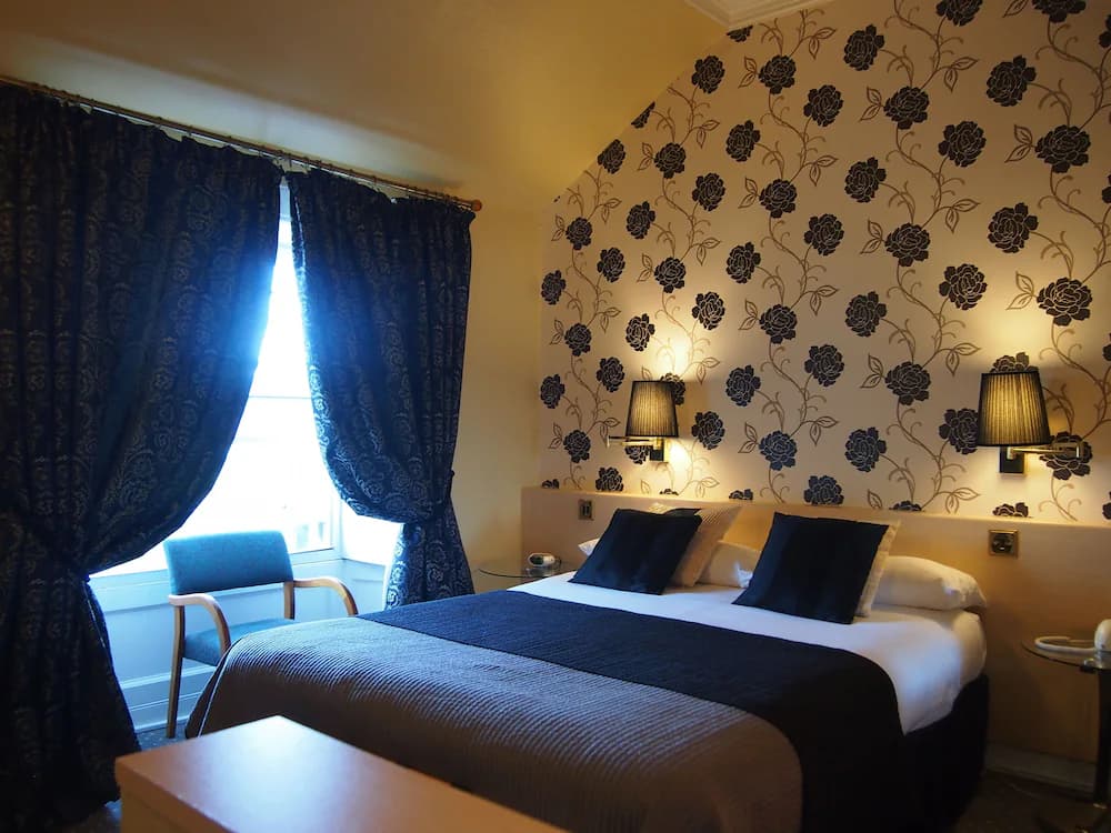 Edinburgh Thistle Hotel — Edinburgh