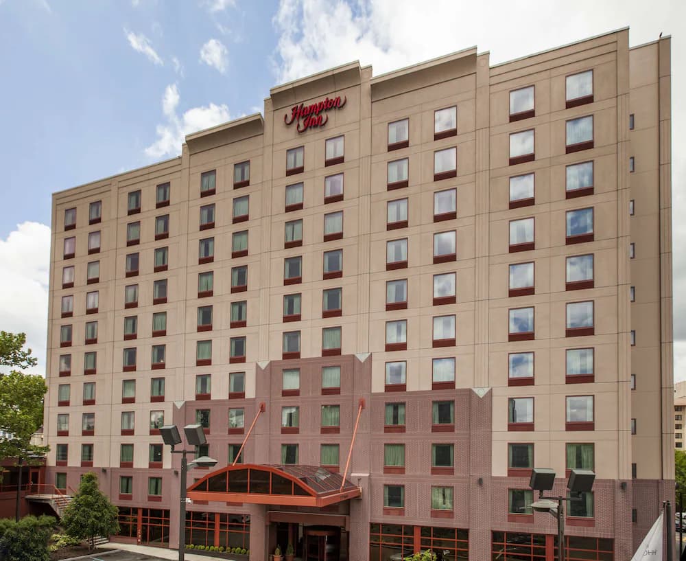 Hampton Inn New York - LaGuardia Airport — New York