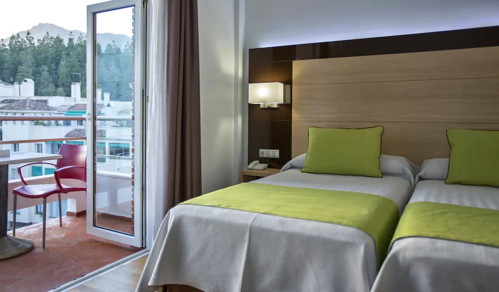 Hotel Baviera — Marbella