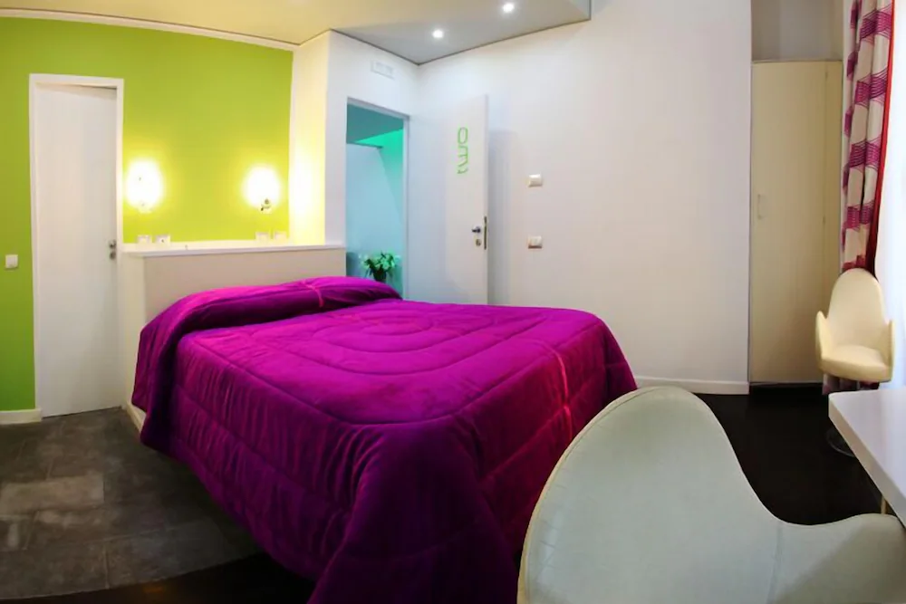 The Fresh Hotel — Naples