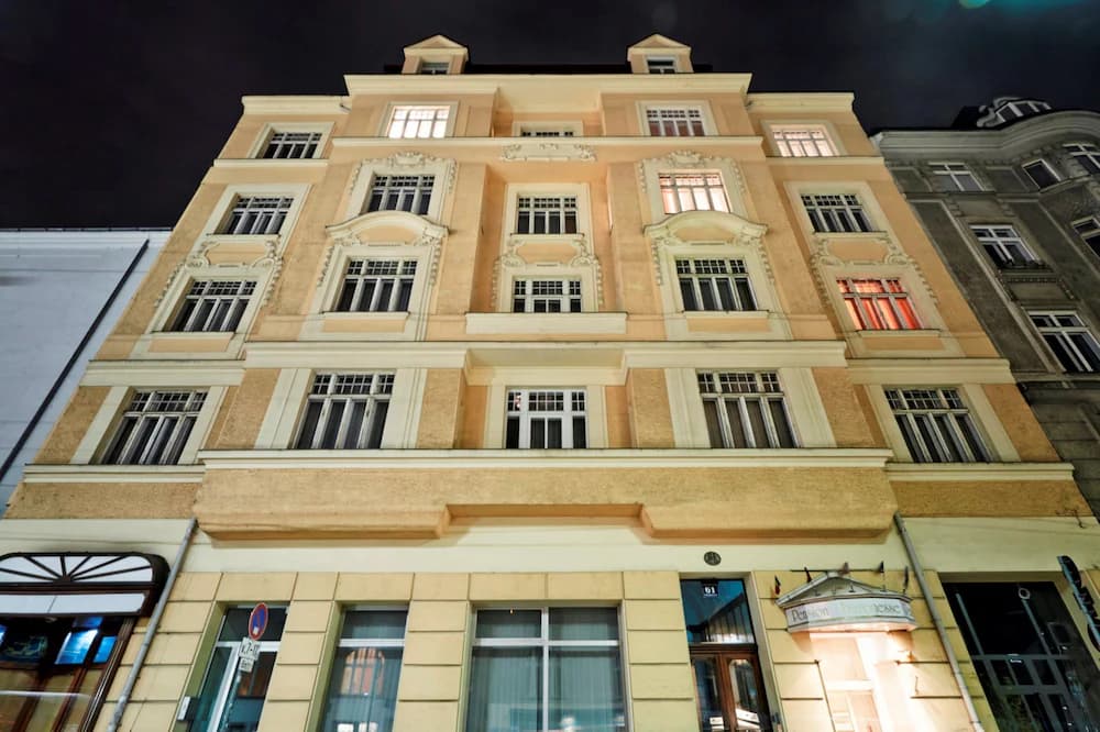 Hotel Pension Baronesse — Vienna